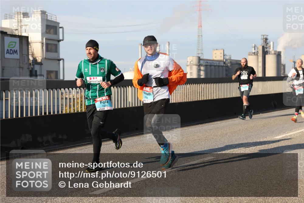 03.10.2025 - Köhlbrandbrückenlauf Lena Gebhardt http://msf.ph/oto/9126501 03.10.2025 09:46:26 Position 2 1526, 3104 meine-sportfotos.de