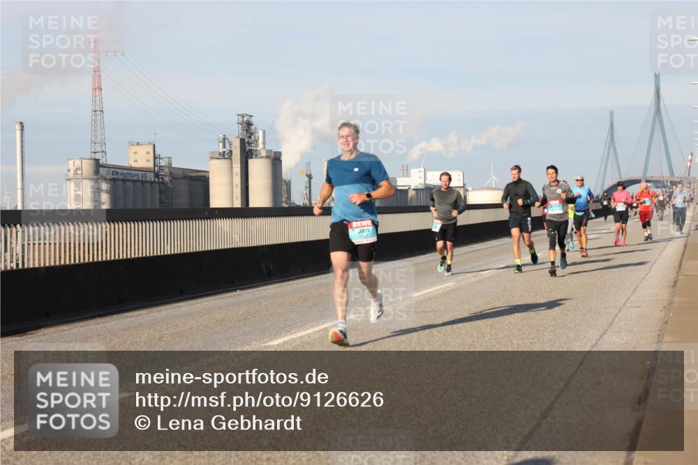 03.10.2025 - Köhlbrandbrückenlauf Lena Gebhardt http://msf.ph/oto/9126626 03.10.2025 09:46:32 Position 2 1357 meine-sportfotos.de