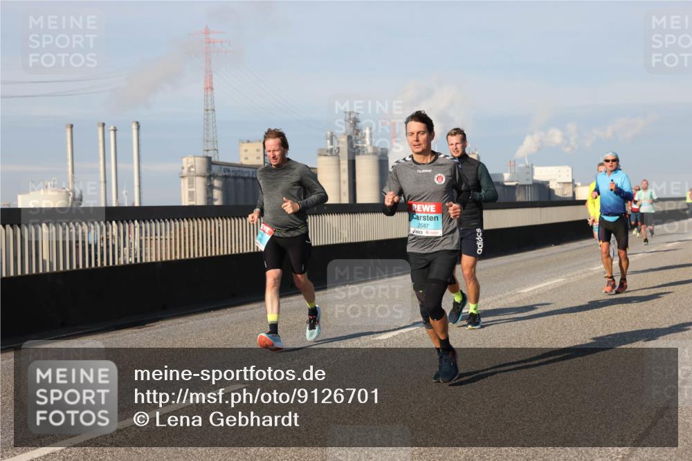 03.10.2025 - Köhlbrandbrückenlauf Lena Gebhardt http://msf.ph/oto/9126701 03.10.2025 09:46:36 Position 2 2587 meine-sportfotos.de