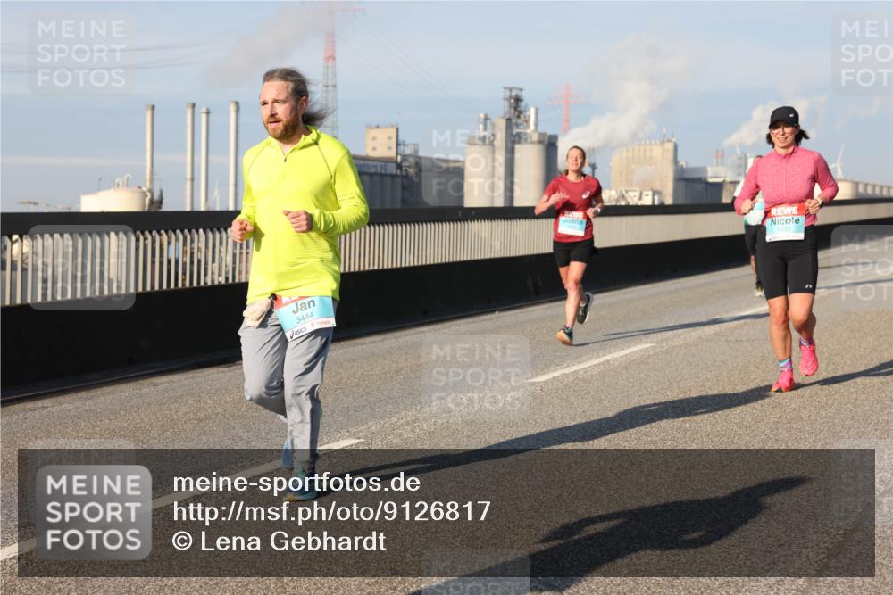 03.10.2025 - Köhlbrandbrückenlauf Lena Gebhardt http://msf.ph/oto/9126817 03.10.2025 09:46:40 Position 2 3444 meine-sportfotos.de
