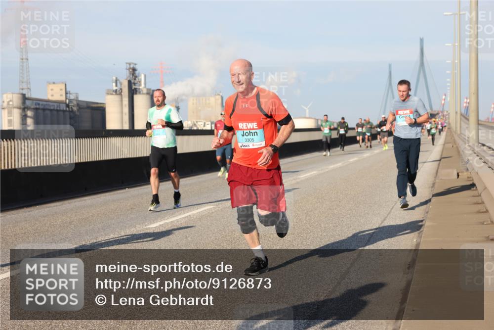 03.10.2025 - Köhlbrandbrückenlauf Lena Gebhardt http://msf.ph/oto/9126873 03.10.2025 09:46:42 Position 2 3305 meine-sportfotos.de