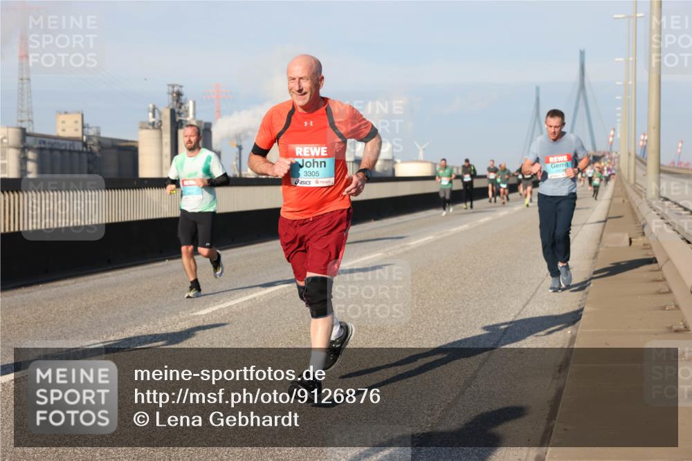 03.10.2025 - Köhlbrandbrückenlauf Lena Gebhardt http://msf.ph/oto/9126876 03.10.2025 09:46:42 Position 2 3305 meine-sportfotos.de
