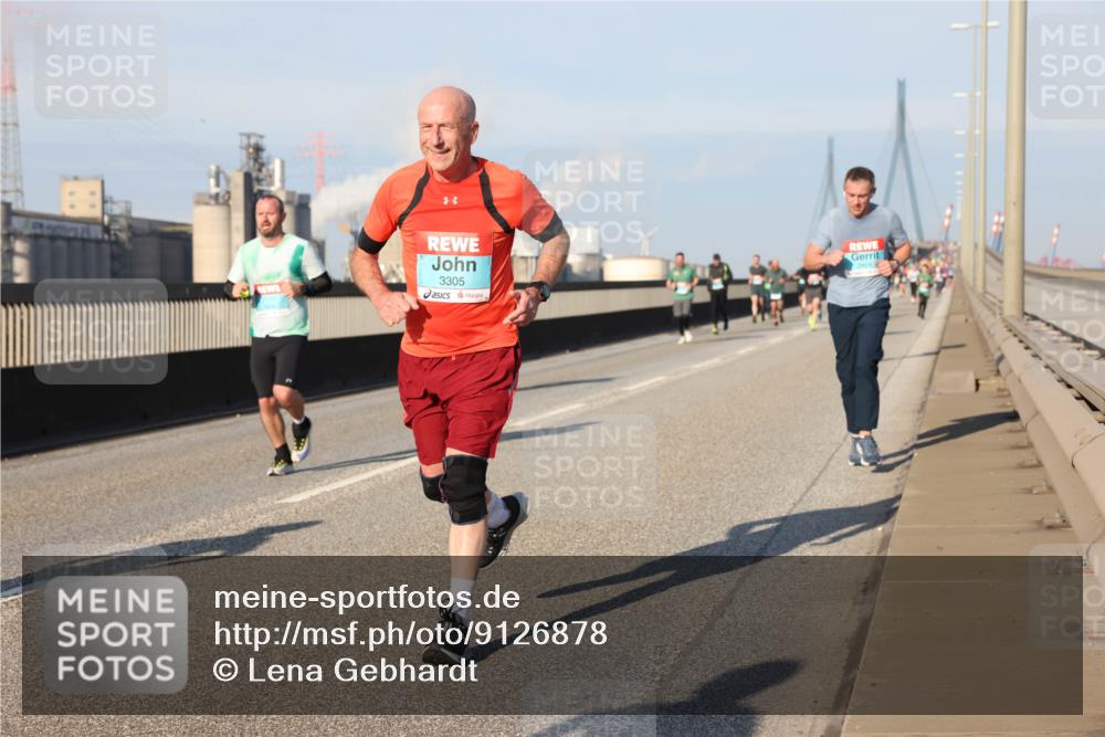 03.10.2025 - Köhlbrandbrückenlauf Lena Gebhardt http://msf.ph/oto/9126878 03.10.2025 09:46:42 Position 2 3305 meine-sportfotos.de