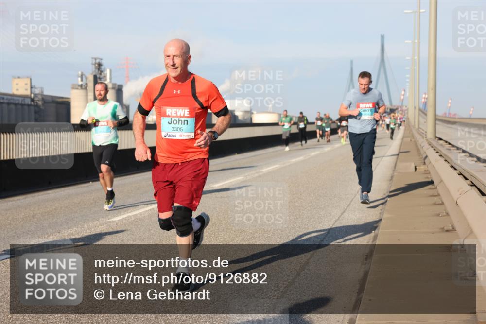 03.10.2025 - Köhlbrandbrückenlauf Lena Gebhardt http://msf.ph/oto/9126882 03.10.2025 09:46:42 Position 2 3305 meine-sportfotos.de