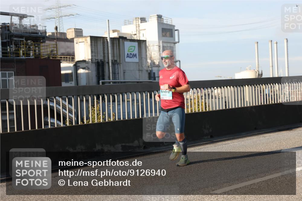 03.10.2025 - Köhlbrandbrückenlauf Lena Gebhardt http://msf.ph/oto/9126940 03.10.2025 09:46:47 Position 2 2995 meine-sportfotos.de