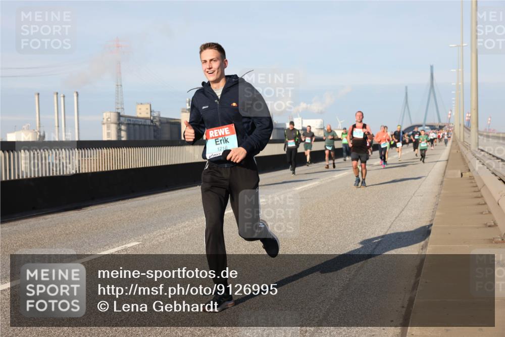 03.10.2025 - Köhlbrandbrückenlauf Lena Gebhardt http://msf.ph/oto/9126995 03.10.2025 09:46:49 Position 2 1216 meine-sportfotos.de