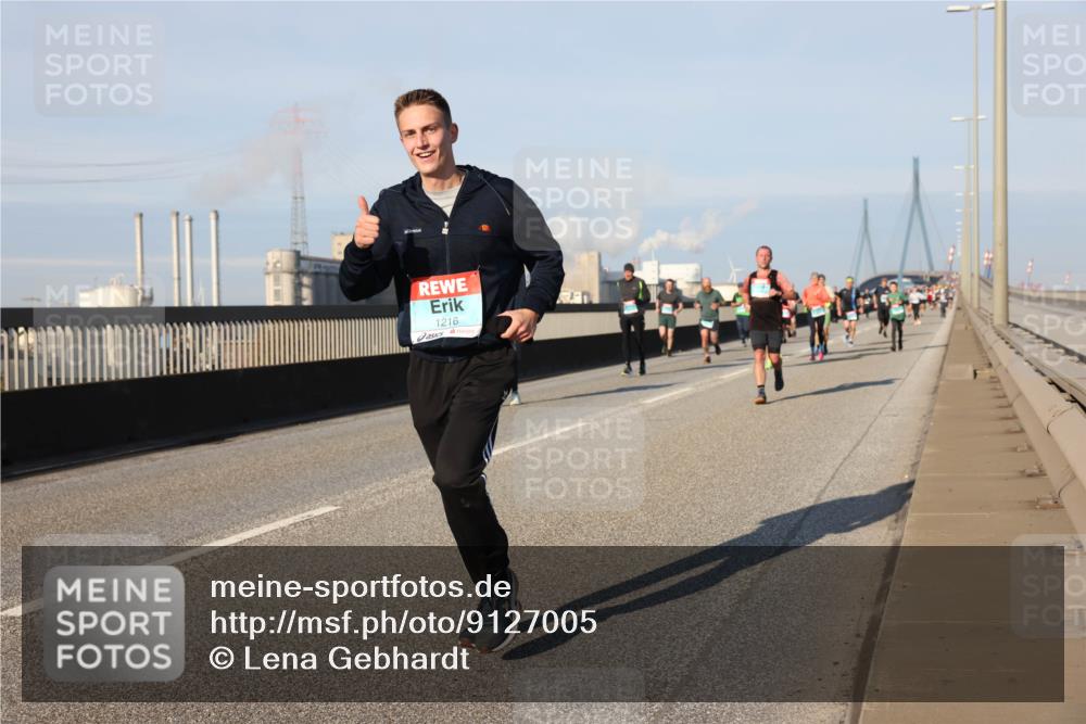 03.10.2025 - Köhlbrandbrückenlauf Lena Gebhardt http://msf.ph/oto/9127005 03.10.2025 09:46:50 Position 2 1216 meine-sportfotos.de