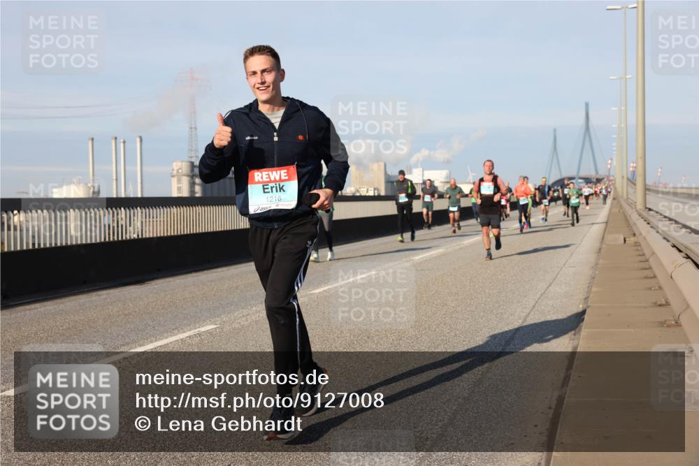 03.10.2025 - Köhlbrandbrückenlauf Lena Gebhardt http://msf.ph/oto/9127008 03.10.2025 09:46:50 Position 2 1216 meine-sportfotos.de