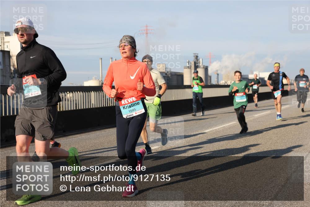 03.10.2025 - Köhlbrandbrückenlauf Lena Gebhardt http://msf.ph/oto/9127135 03.10.2025 09:46:56 Position 2 1207, 1595 meine-sportfotos.de