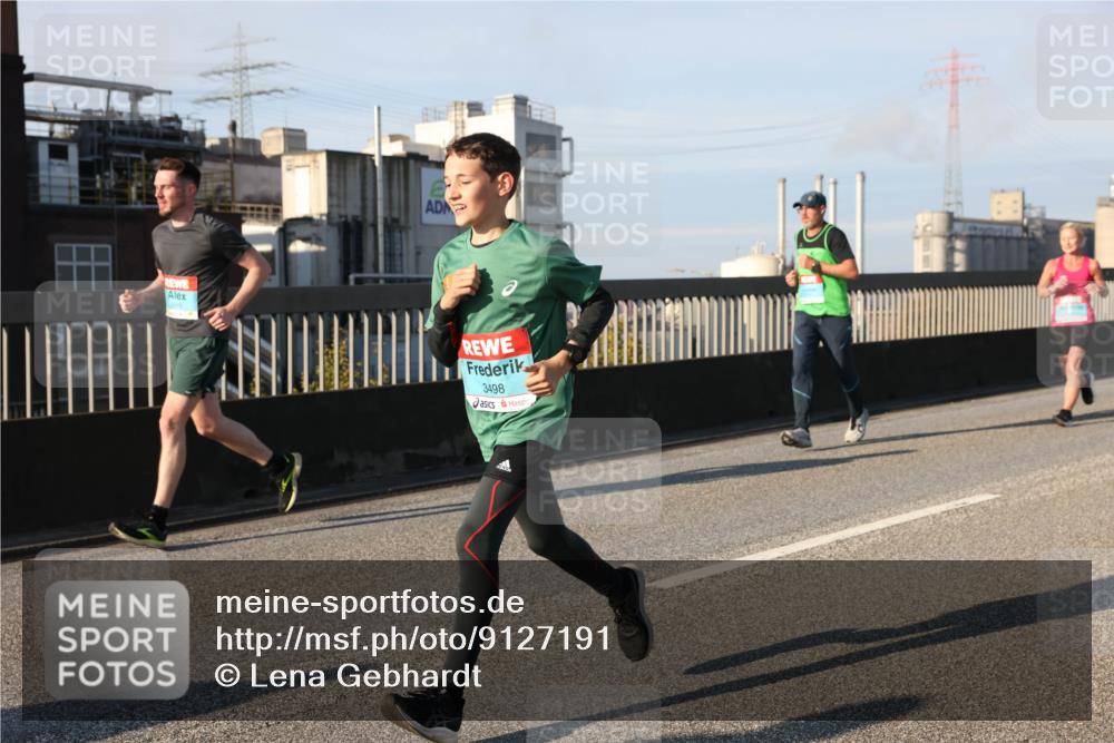 03.10.2025 - Köhlbrandbrückenlauf Lena Gebhardt http://msf.ph/oto/9127191 03.10.2025 09:46:59 Position 2 3498 meine-sportfotos.de
