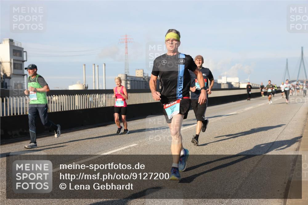 03.10.2025 - Köhlbrandbrückenlauf Lena Gebhardt http://msf.ph/oto/9127200 03.10.2025 09:46:59 Position 2  meine-sportfotos.de