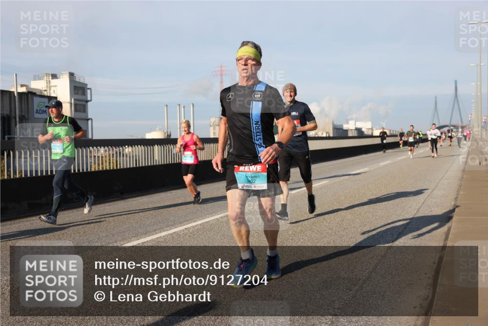 03.10.2025 - Köhlbrandbrückenlauf Lena Gebhardt http://msf.ph/oto/9127204 03.10.2025 09:47:00 Position 2 3832 meine-sportfotos.de
