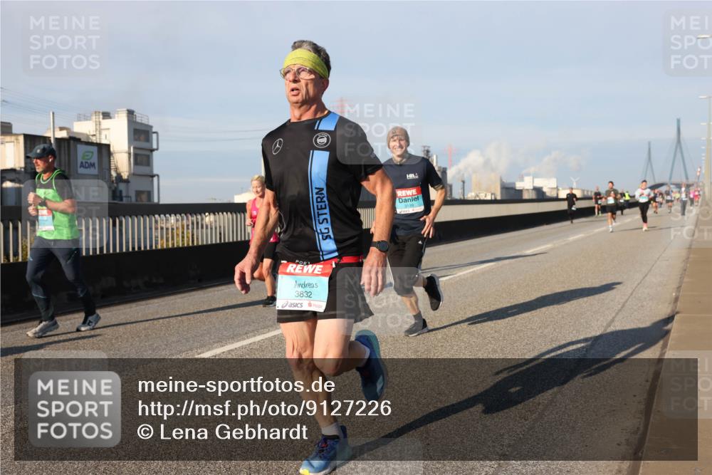 03.10.2025 - Köhlbrandbrückenlauf Lena Gebhardt http://msf.ph/oto/9127226 03.10.2025 09:47:00 Position 2 3832, 3139 meine-sportfotos.de