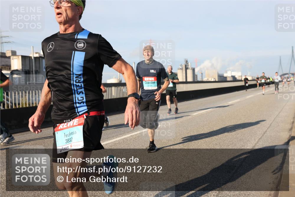 03.10.2025 - Köhlbrandbrückenlauf Lena Gebhardt http://msf.ph/oto/9127232 03.10.2025 09:47:00 Position 2 3832, 3139 meine-sportfotos.de