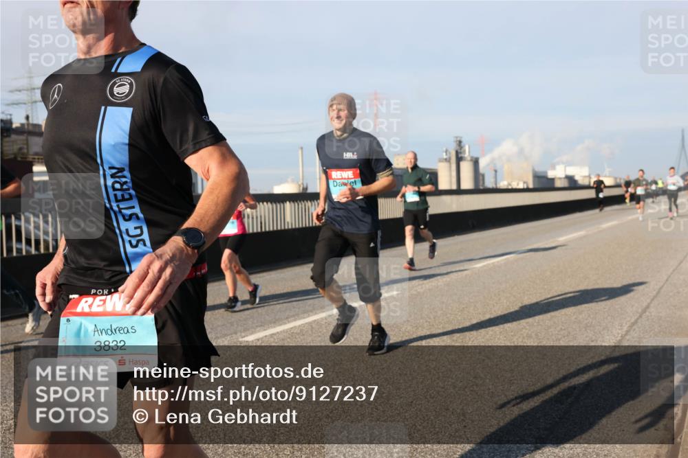 03.10.2025 - Köhlbrandbrückenlauf Lena Gebhardt http://msf.ph/oto/9127237 03.10.2025 09:47:00 Position 2 3832 meine-sportfotos.de