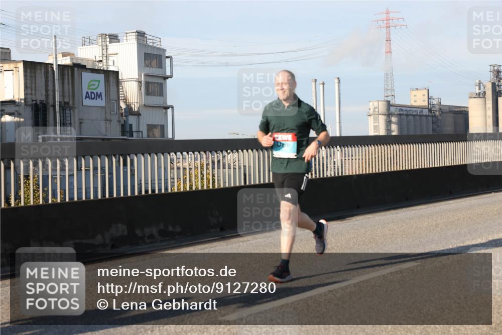03.10.2025 - Köhlbrandbrückenlauf Lena Gebhardt http://msf.ph/oto/9127280 03.10.2025 09:47:01 Position 2  meine-sportfotos.de