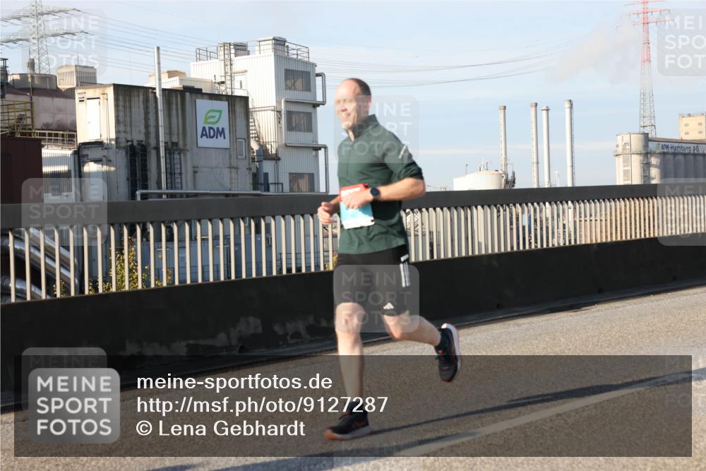 03.10.2025 - Köhlbrandbrückenlauf Lena Gebhardt http://msf.ph/oto/9127287 03.10.2025 09:47:02 Position 2  meine-sportfotos.de