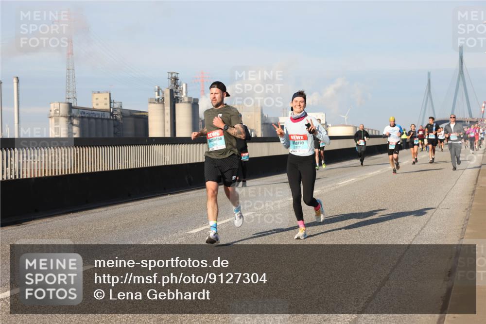 03.10.2025 - Köhlbrandbrückenlauf Lena Gebhardt http://msf.ph/oto/9127304 03.10.2025 09:47:05 Position 2 1088, 3227 meine-sportfotos.de