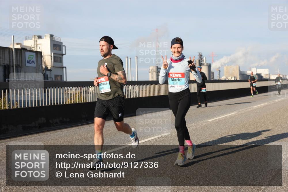 03.10.2025 - Köhlbrandbrückenlauf Lena Gebhardt http://msf.ph/oto/9127336 03.10.2025 09:47:06 Position 2 1088, 5, 3227 meine-sportfotos.de