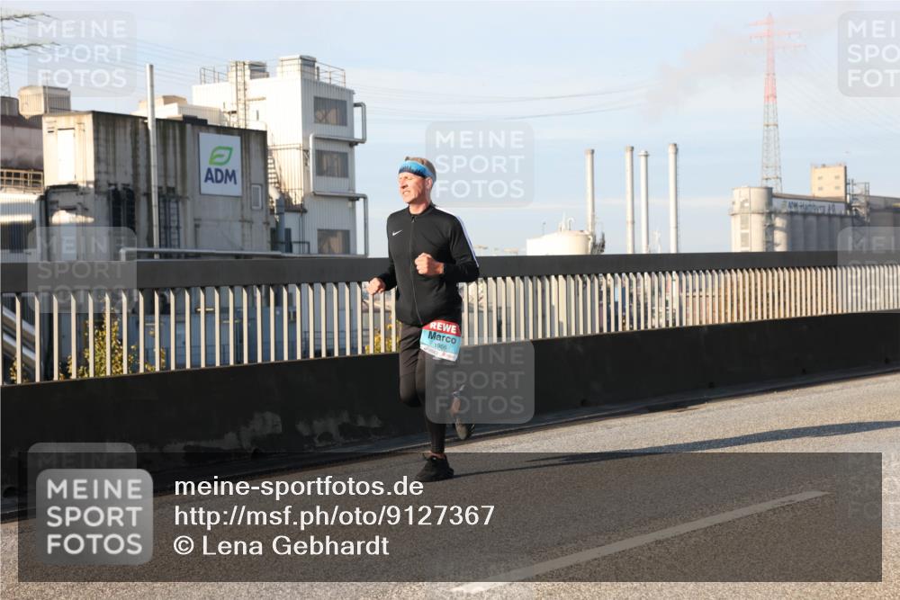 03.10.2025 - Köhlbrandbrückenlauf Lena Gebhardt http://msf.ph/oto/9127367 03.10.2025 09:47:09 Position 2 1966 meine-sportfotos.de