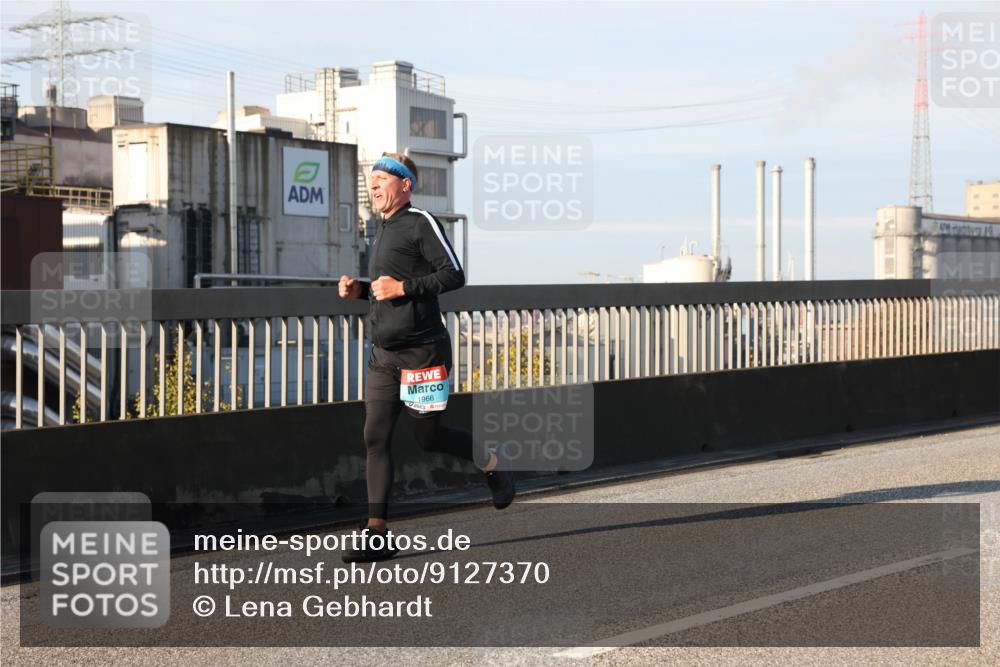 03.10.2025 - Köhlbrandbrückenlauf Lena Gebhardt http://msf.ph/oto/9127370 03.10.2025 09:47:09 Position 2 1966 meine-sportfotos.de