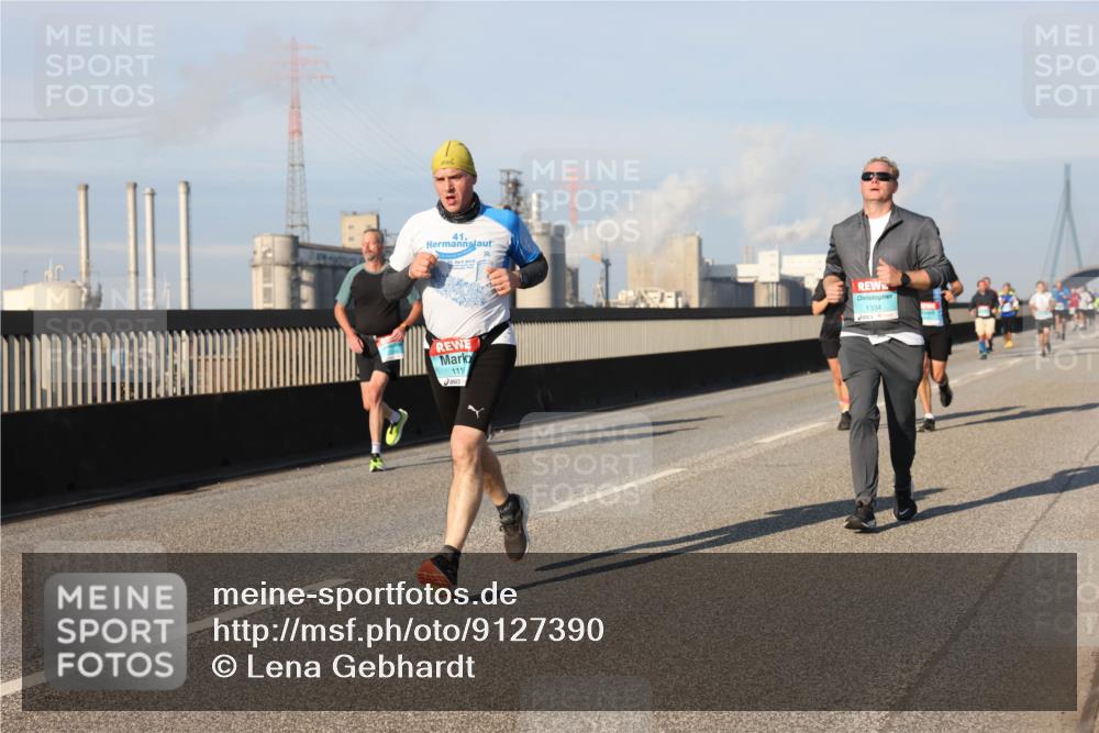 03.10.2025 - Köhlbrandbrückenlauf Lena Gebhardt http://msf.ph/oto/9127390 03.10.2025 09:47:11 Position 2 41, 2012, 111, 1334 meine-sportfotos.de