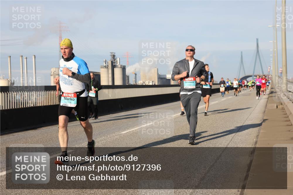 03.10.2025 - Köhlbrandbrückenlauf Lena Gebhardt http://msf.ph/oto/9127396 03.10.2025 09:47:11 Position 2 41, 1334, 1116 meine-sportfotos.de