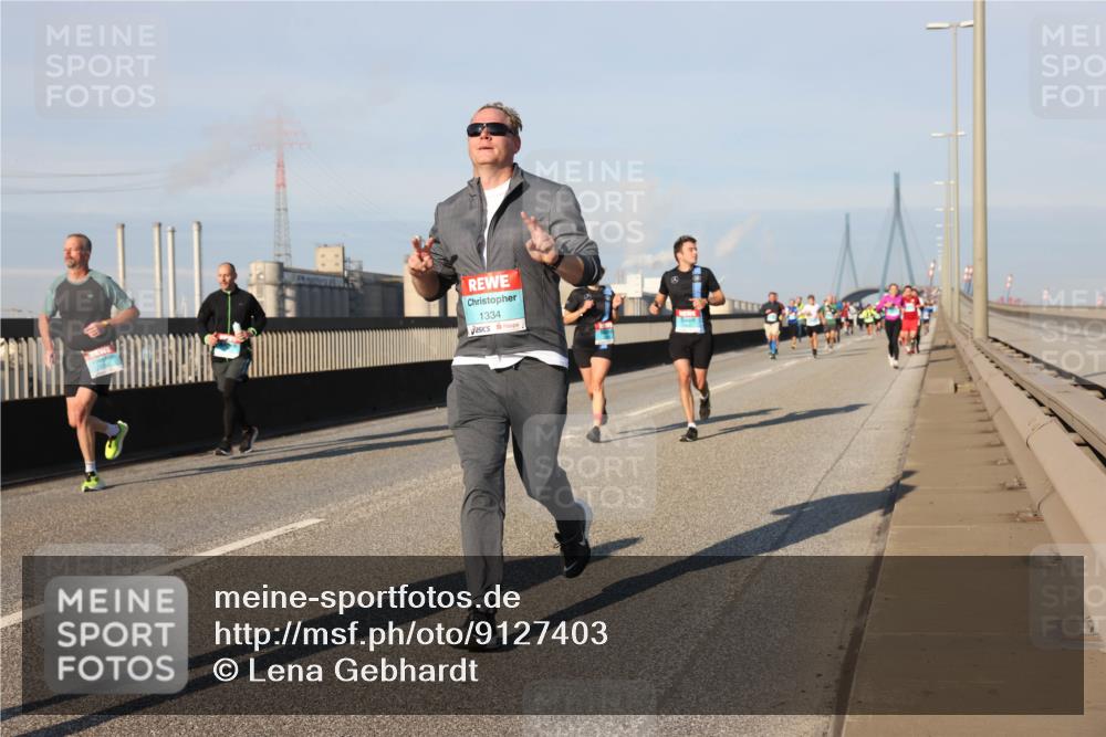 03.10.2025 - Köhlbrandbrückenlauf Lena Gebhardt http://msf.ph/oto/9127403 03.10.2025 09:47:12 Position 2 1334 meine-sportfotos.de