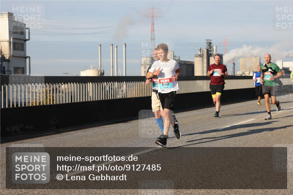 03.10.2025 - Köhlbrandbrückenlauf Lena Gebhardt http://msf.ph/oto/9127485 03.10.2025 09:47:21 Position 2 1878 meine-sportfotos.de