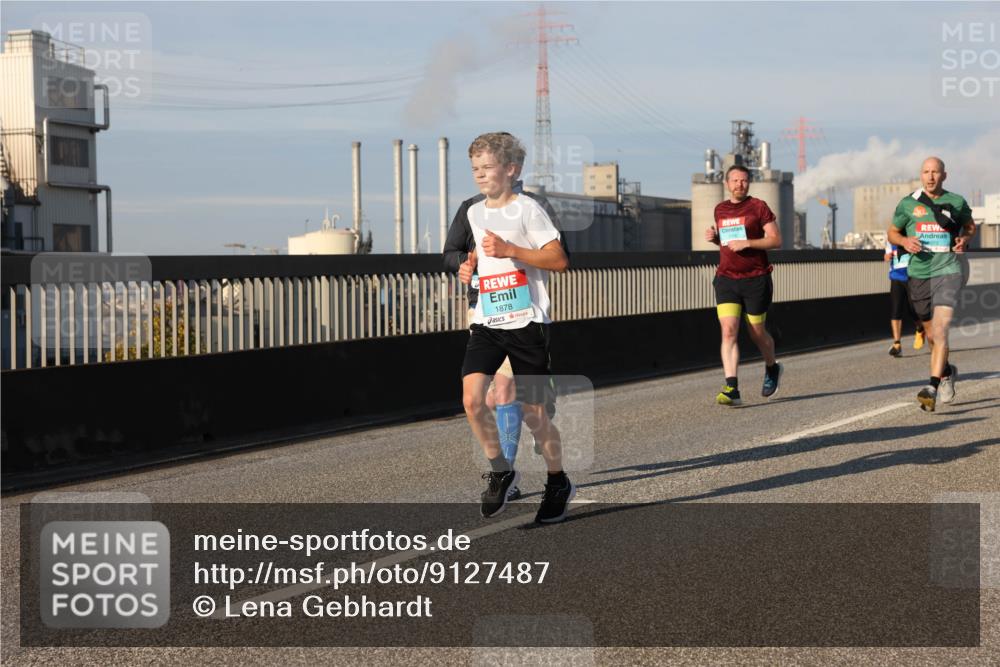 03.10.2025 - Köhlbrandbrückenlauf Lena Gebhardt http://msf.ph/oto/9127487 03.10.2025 09:47:22 Position 2 1878 meine-sportfotos.de