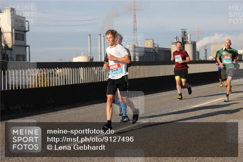 03.10.2025 - Köhlbrandbrückenlauf Lena Gebhardt http://msf.ph/oto/9127496 03.10.2025 09:47:22 Position 2 1878 meine-sportfotos.de