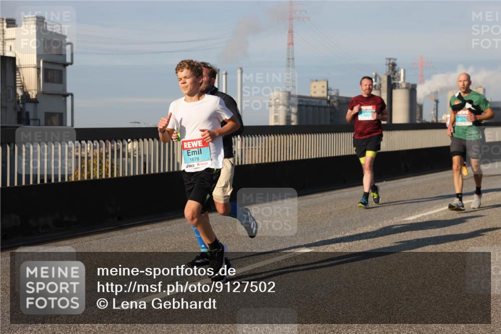 03.10.2025 - Köhlbrandbrückenlauf Lena Gebhardt http://msf.ph/oto/9127502 03.10.2025 09:47:22 Position 2 1878 meine-sportfotos.de