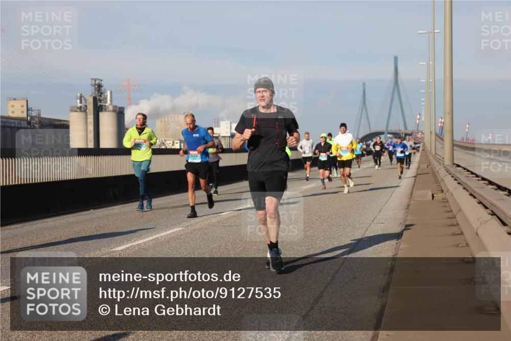 03.10.2025 - Köhlbrandbrückenlauf Lena Gebhardt http://msf.ph/oto/9127535 03.10.2025 09:47:25 Position 2  meine-sportfotos.de