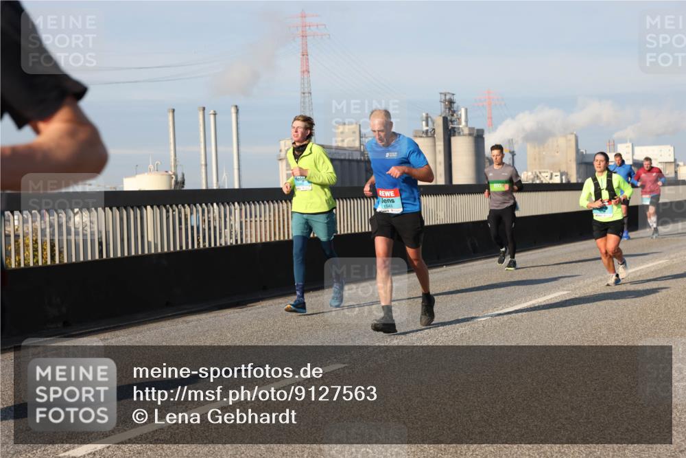 03.10.2025 - Köhlbrandbrückenlauf Lena Gebhardt http://msf.ph/oto/9127563 03.10.2025 09:47:27 Position 2 1543 meine-sportfotos.de