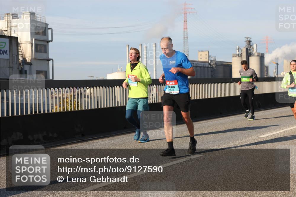 03.10.2025 - Köhlbrandbrückenlauf Lena Gebhardt http://msf.ph/oto/9127590 03.10.2025 09:47:28 Position 2 1560, 1543 meine-sportfotos.de