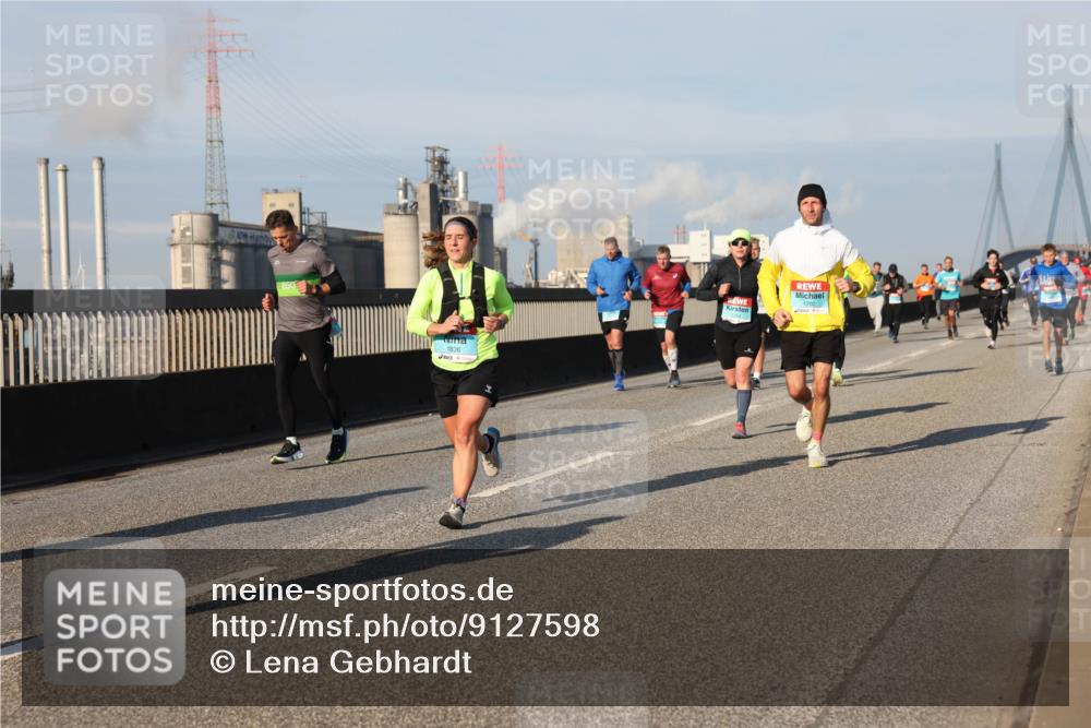 03.10.2025 - Köhlbrandbrückenlauf Lena Gebhardt http://msf.ph/oto/9127598 03.10.2025 09:47:29 Position 2 1836, 1702 meine-sportfotos.de