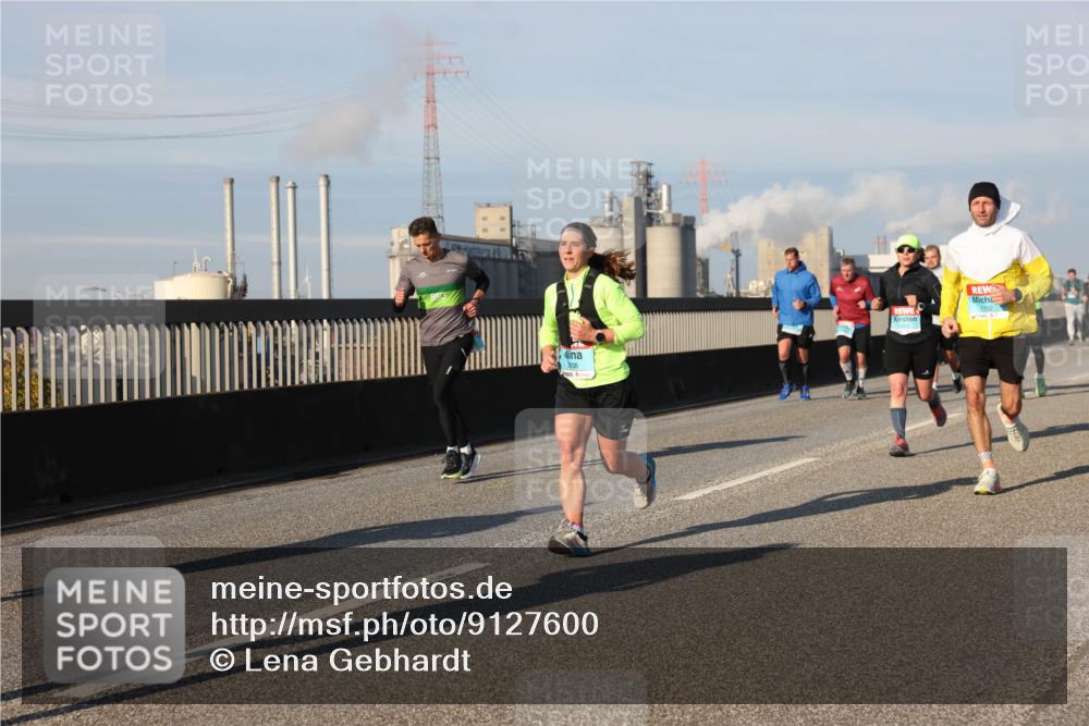 03.10.2025 - Köhlbrandbrückenlauf Lena Gebhardt http://msf.ph/oto/9127600 03.10.2025 09:47:29 Position 2 1836, 1702 meine-sportfotos.de