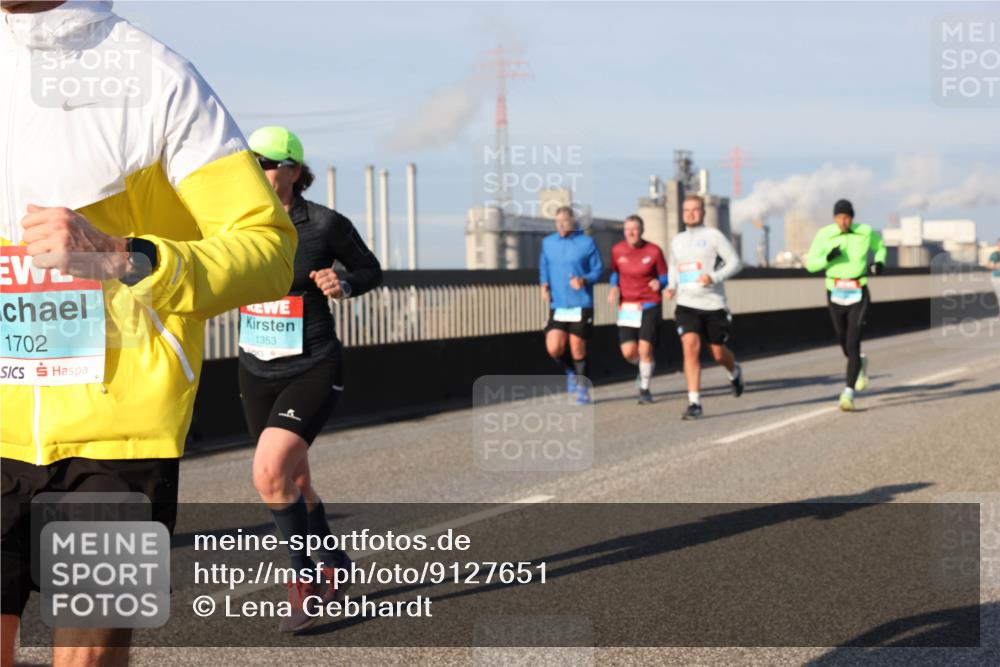 03.10.2025 - Köhlbrandbrückenlauf Lena Gebhardt http://msf.ph/oto/9127651 03.10.2025 09:47:32 Position 2 1702, 1353 meine-sportfotos.de