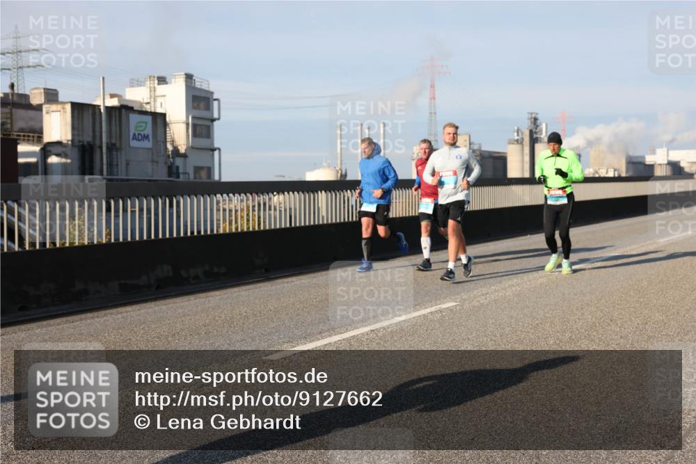 03.10.2025 - Köhlbrandbrückenlauf Lena Gebhardt http://msf.ph/oto/9127662 03.10.2025 09:47:32 Position 2  meine-sportfotos.de