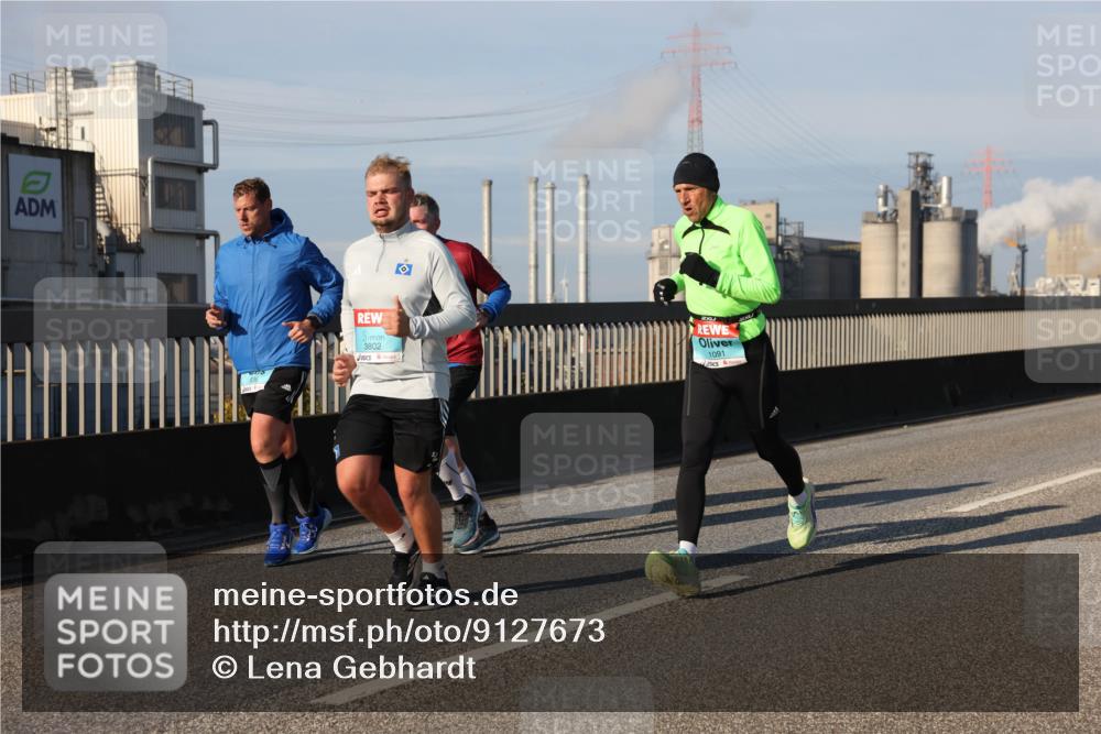 03.10.2025 - Köhlbrandbrückenlauf Lena Gebhardt http://msf.ph/oto/9127673 03.10.2025 09:47:33 Position 2 3802, 2, 1091 meine-sportfotos.de