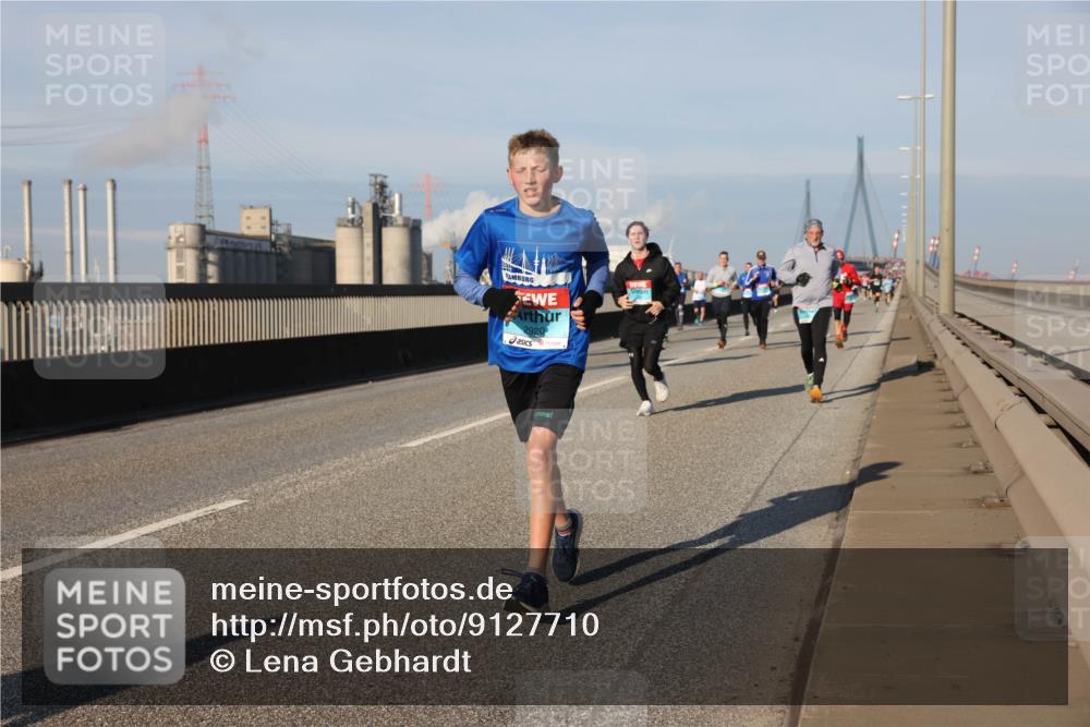 03.10.2025 - Köhlbrandbrückenlauf Lena Gebhardt http://msf.ph/oto/9127710 03.10.2025 09:47:35 Position 2 2920 meine-sportfotos.de