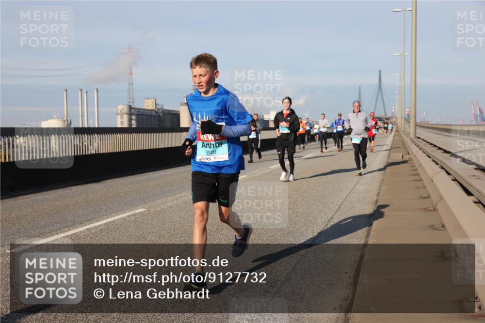 03.10.2025 - Köhlbrandbrückenlauf Lena Gebhardt http://msf.ph/oto/9127732 03.10.2025 09:47:36 Position 2 2920 meine-sportfotos.de