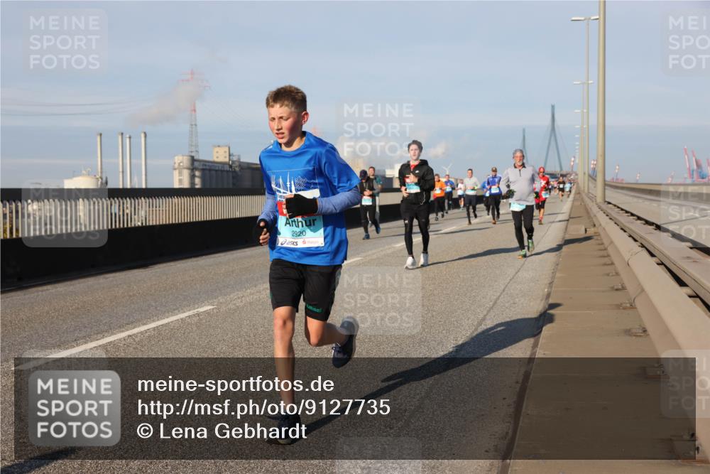 03.10.2025 - Köhlbrandbrückenlauf Lena Gebhardt http://msf.ph/oto/9127735 03.10.2025 09:47:36 Position 2 2920 meine-sportfotos.de