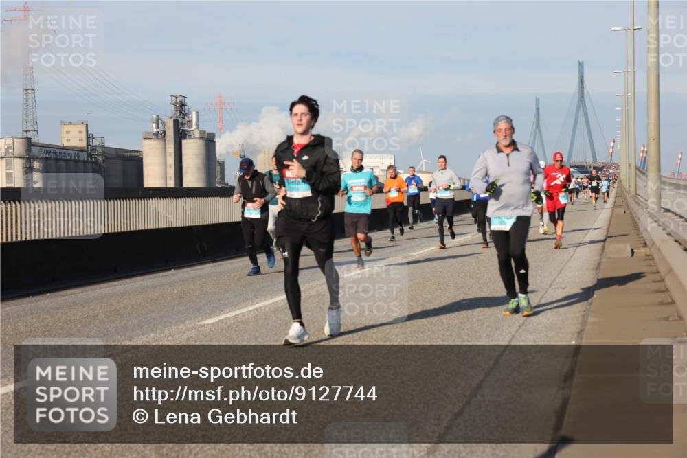 03.10.2025 - Köhlbrandbrückenlauf Lena Gebhardt http://msf.ph/oto/9127744 03.10.2025 09:47:37 Position 2  meine-sportfotos.de