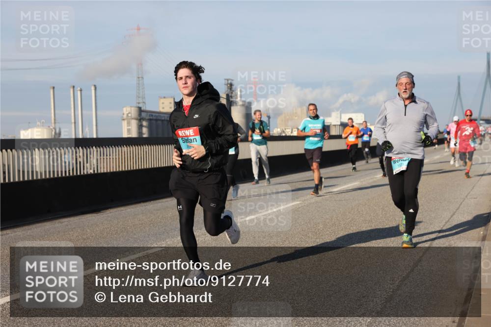 03.10.2025 - Köhlbrandbrückenlauf Lena Gebhardt http://msf.ph/oto/9127774 03.10.2025 09:47:37 Position 2 1073 meine-sportfotos.de