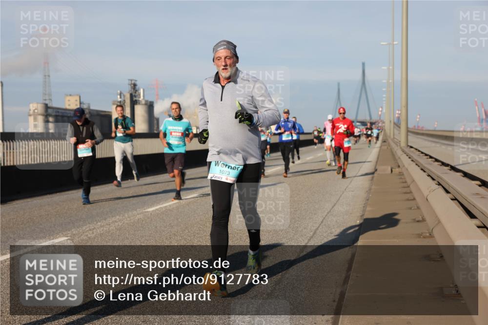 03.10.2025 - Köhlbrandbrückenlauf Lena Gebhardt http://msf.ph/oto/9127783 03.10.2025 09:47:38 Position 2 1073 meine-sportfotos.de