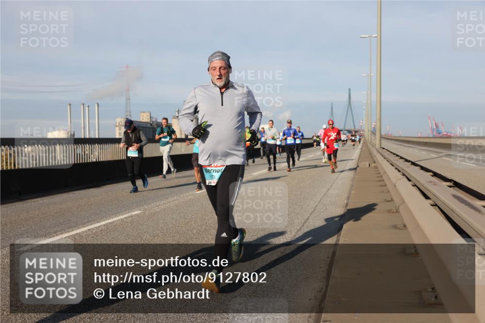 03.10.2025 - Köhlbrandbrückenlauf Lena Gebhardt http://msf.ph/oto/9127802 03.10.2025 09:47:39 Position 2 1073 meine-sportfotos.de