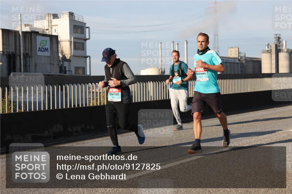 03.10.2025 - Köhlbrandbrückenlauf Lena Gebhardt http://msf.ph/oto/9127825 03.10.2025 09:47:40 Position 2 1457, 1533, 1141 meine-sportfotos.de