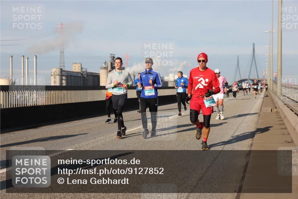 03.10.2025 - Köhlbrandbrückenlauf Lena Gebhardt http://msf.ph/oto/9127852 03.10.2025 09:47:41 Position 2 3066, 3 meine-sportfotos.de