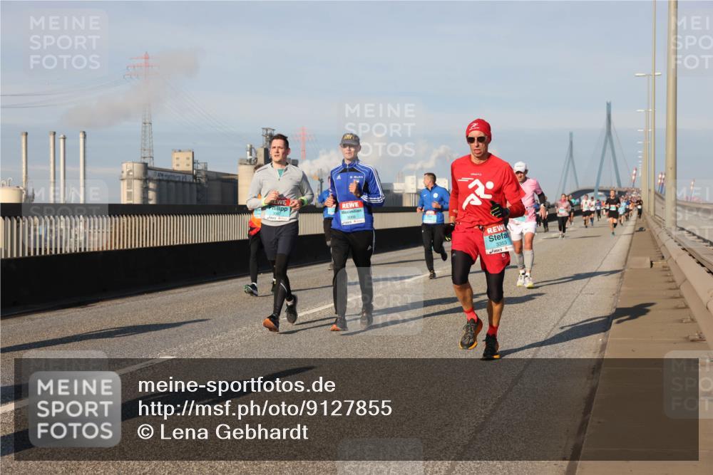 03.10.2025 - Köhlbrandbrückenlauf Lena Gebhardt http://msf.ph/oto/9127855 03.10.2025 09:47:41 Position 2 3353 meine-sportfotos.de